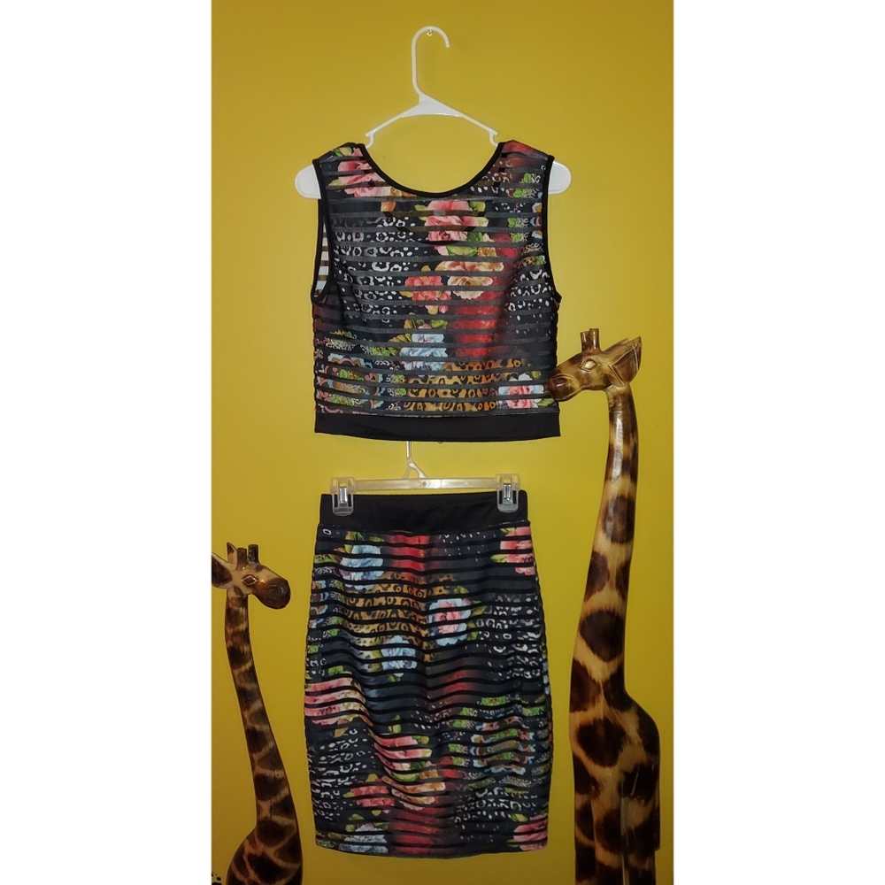 Two piece skirt set